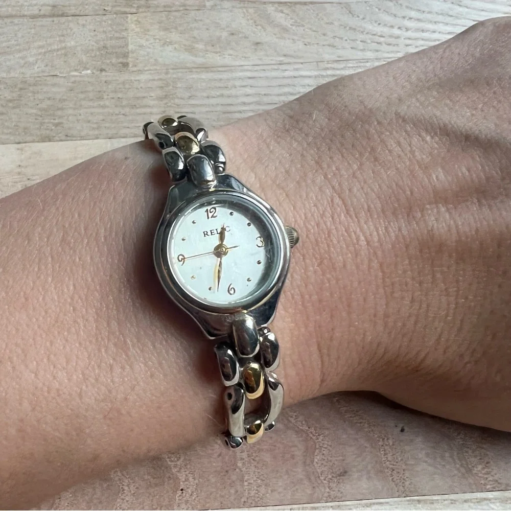 Relic two-tone ladies watch NEW BATTERY